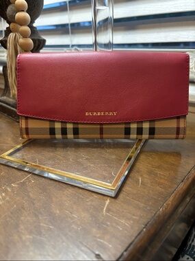 Burberry Red Leather & Classic Nova Check Wallet